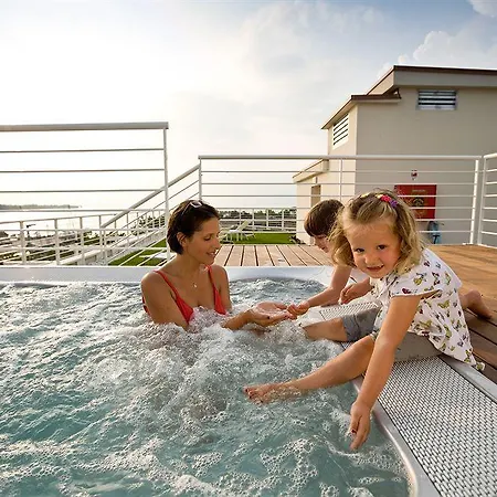 阿克多尔斯酒店 3*